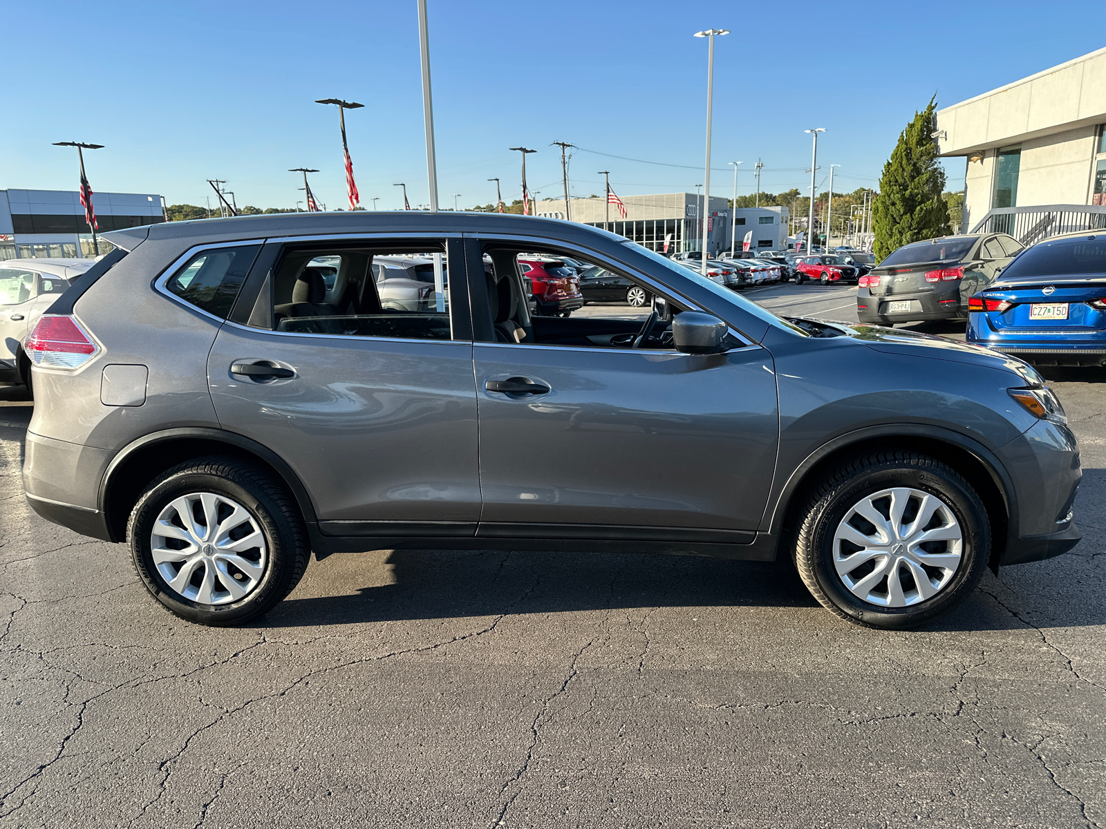 2016 Nissan Rogue S 5