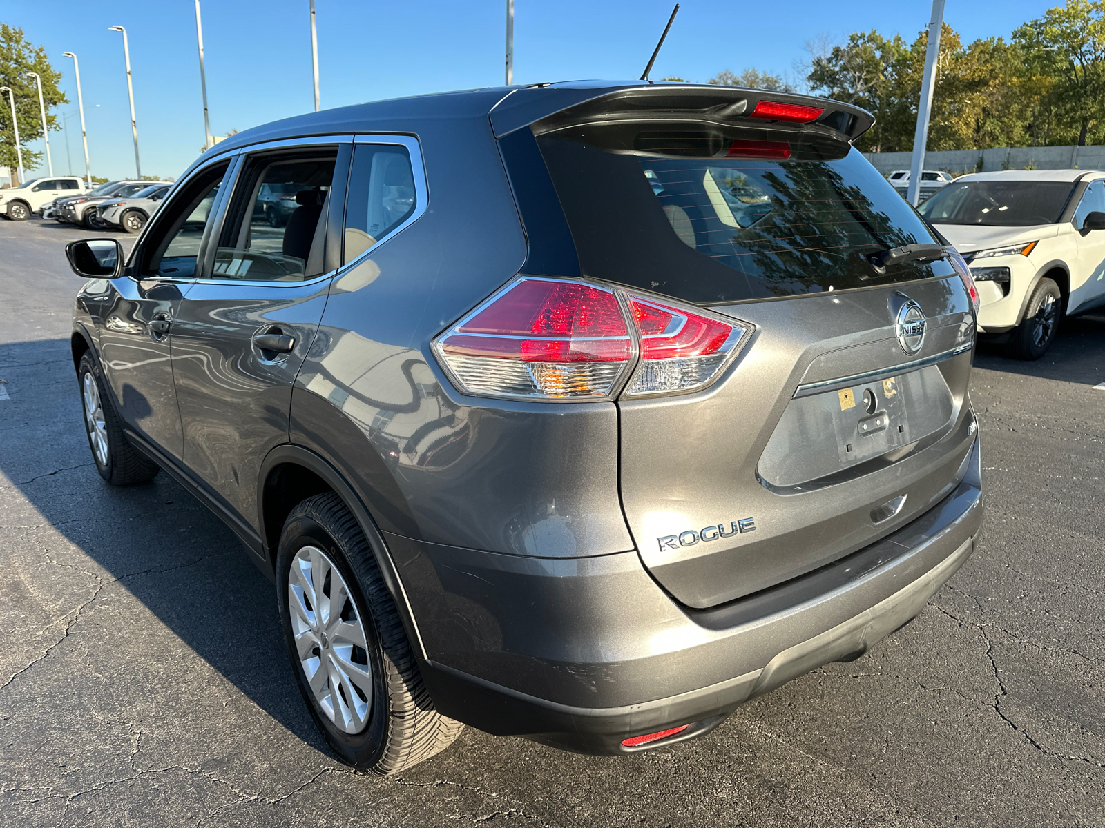 2016 Nissan Rogue S 8