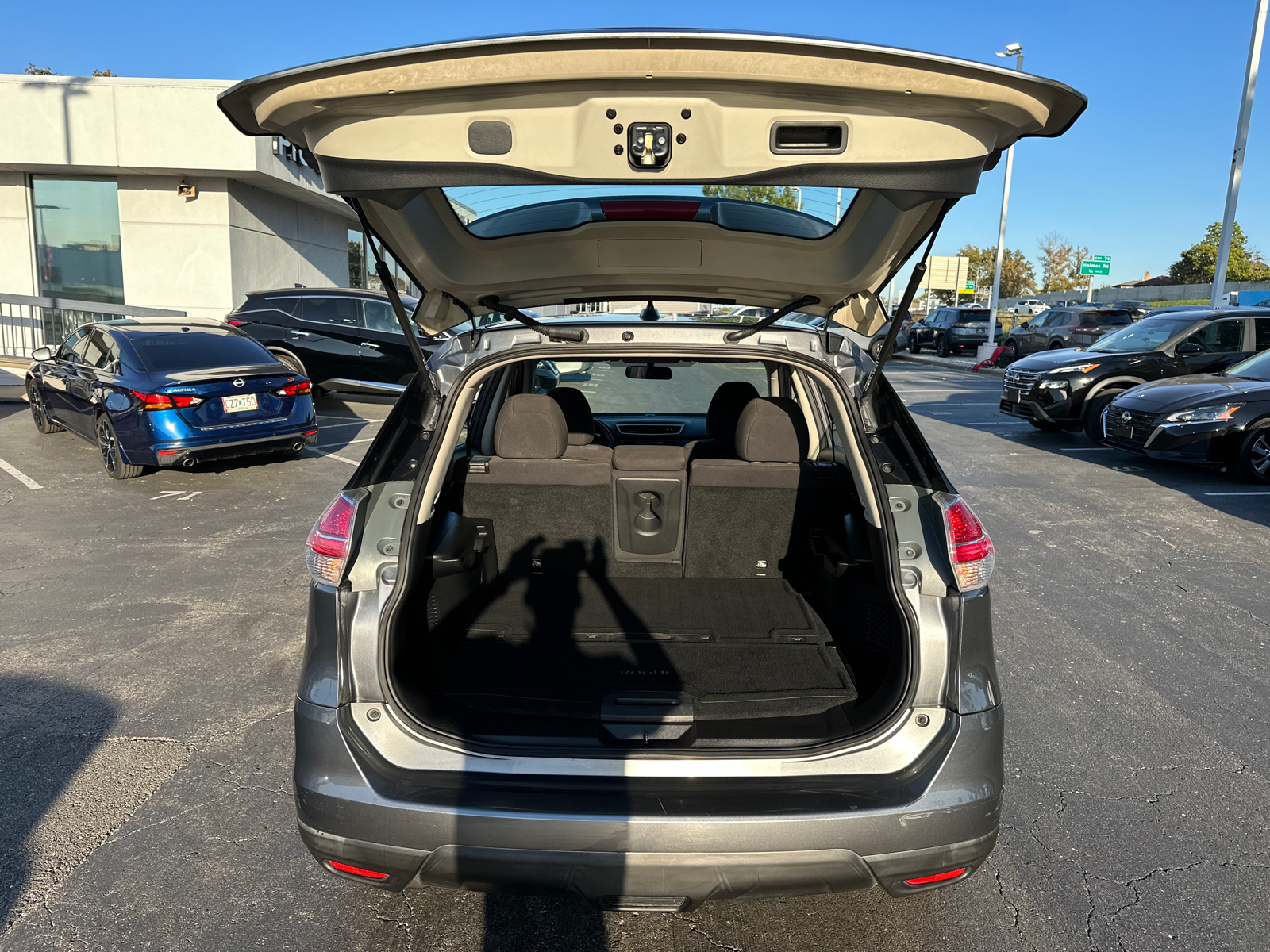 2016 Nissan Rogue S 9