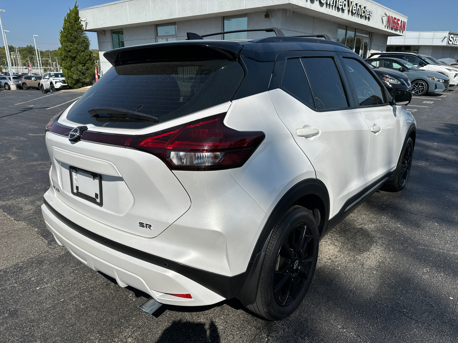 2022 Nissan Kicks SR 6