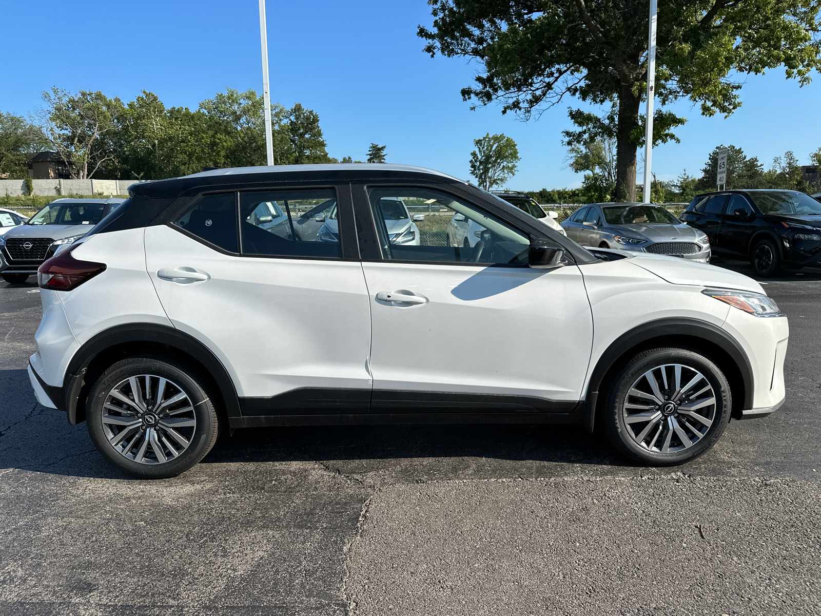 2024 Nissan Kicks SV 5