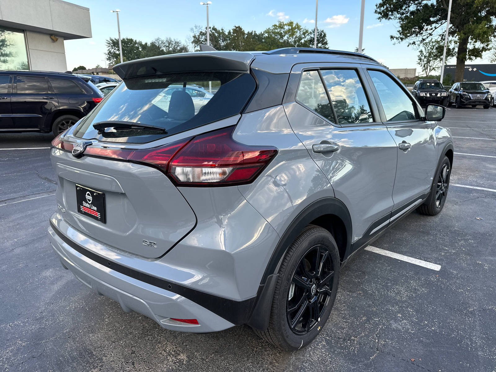 2024 Nissan Kicks SR 6