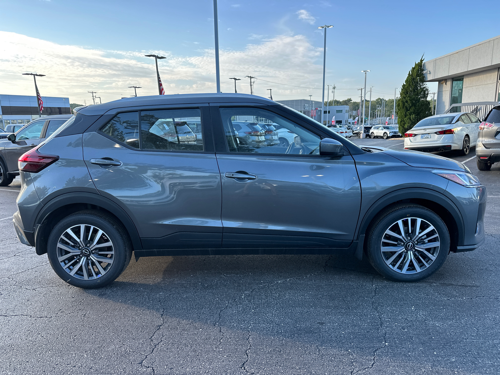 2024 Nissan Kicks SV 5