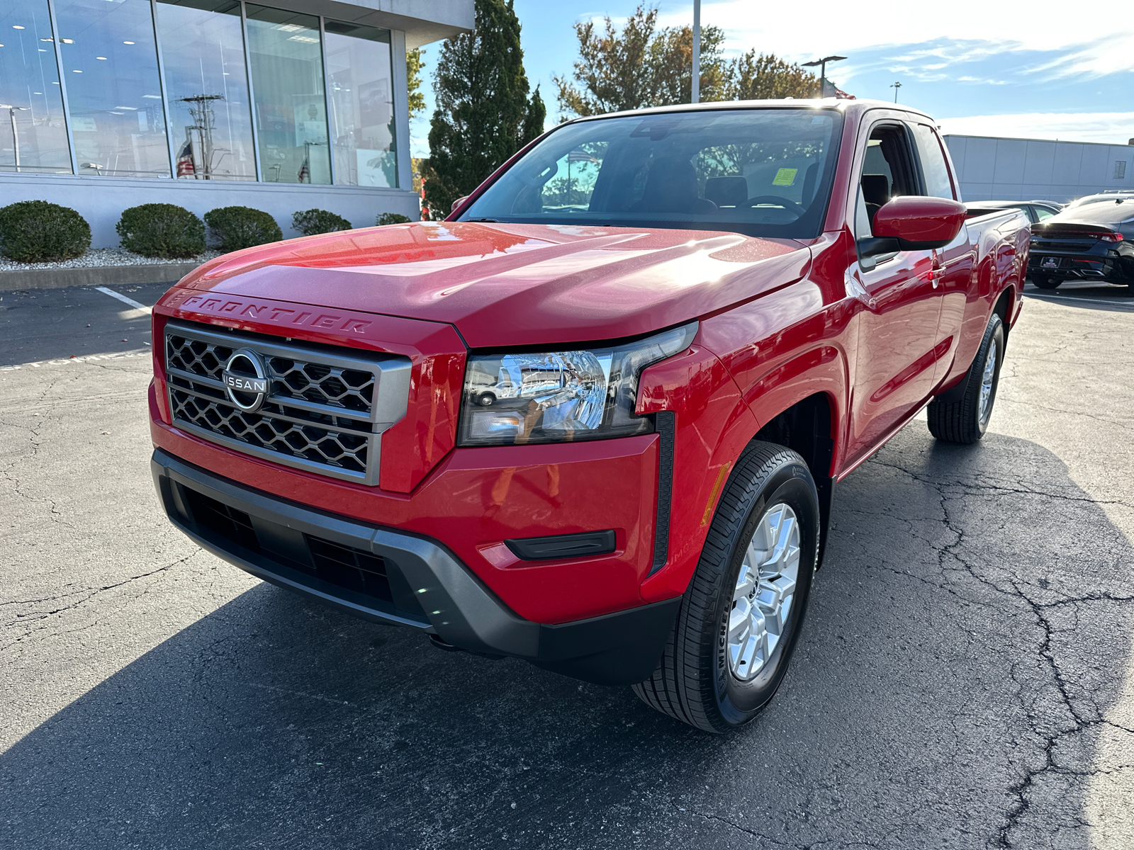 2022 Nissan Frontier SV 2