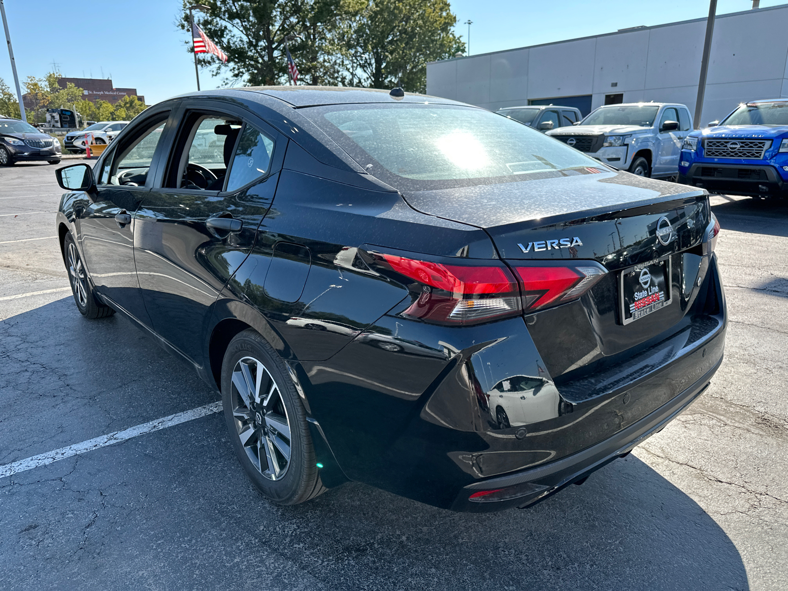 2024 Nissan Versa 1.6 S 8