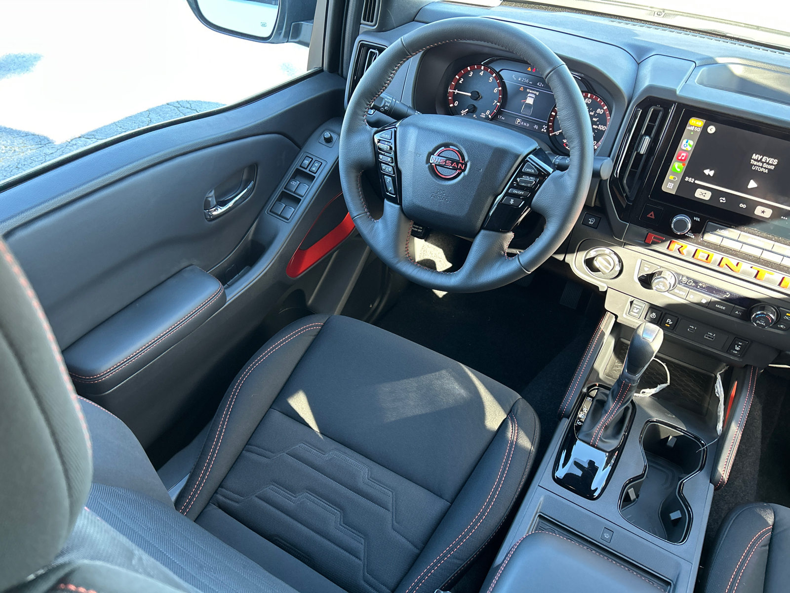 2025 Nissan Frontier PRO-4X 19