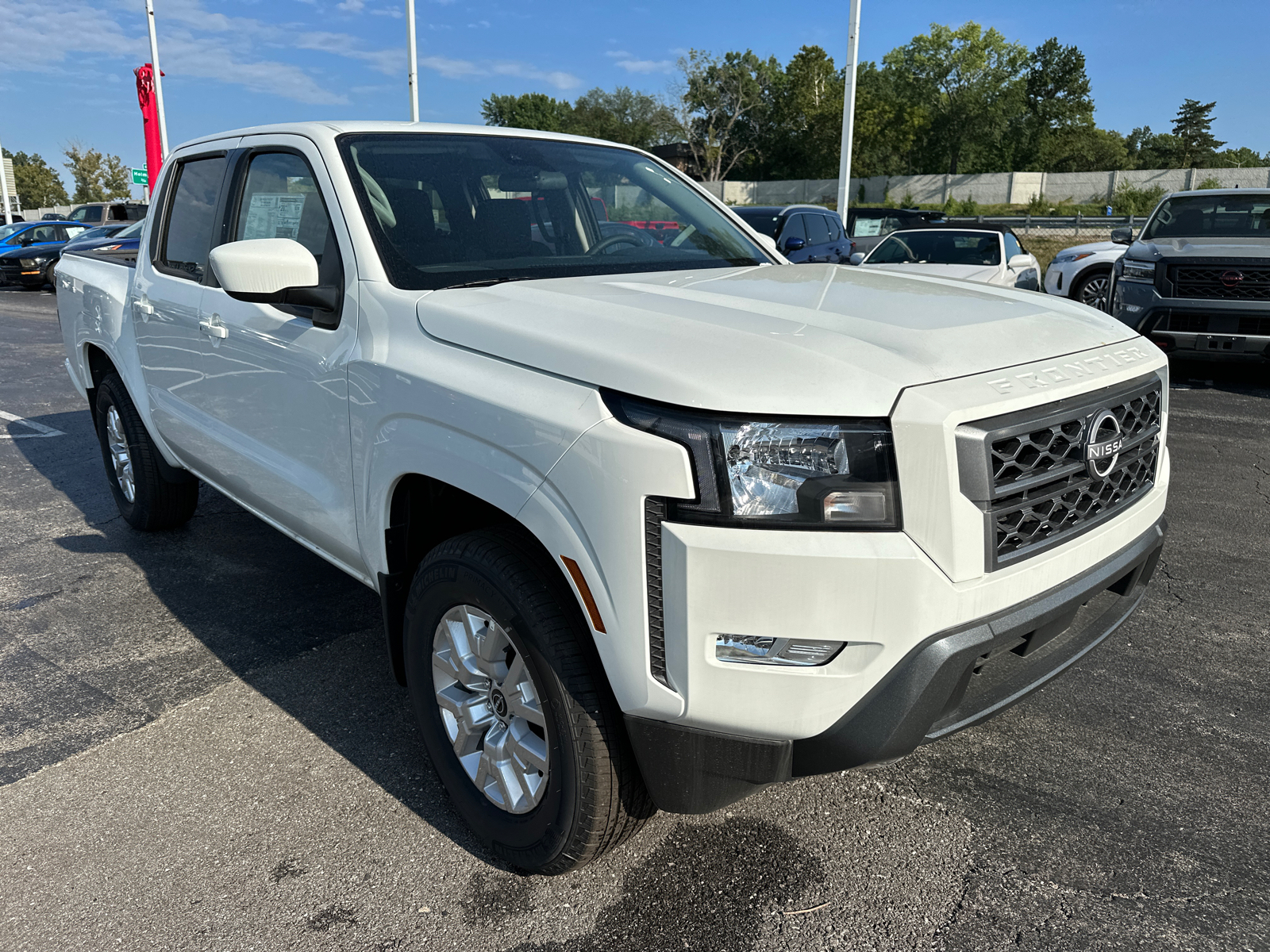 2024 Nissan Frontier SV 4