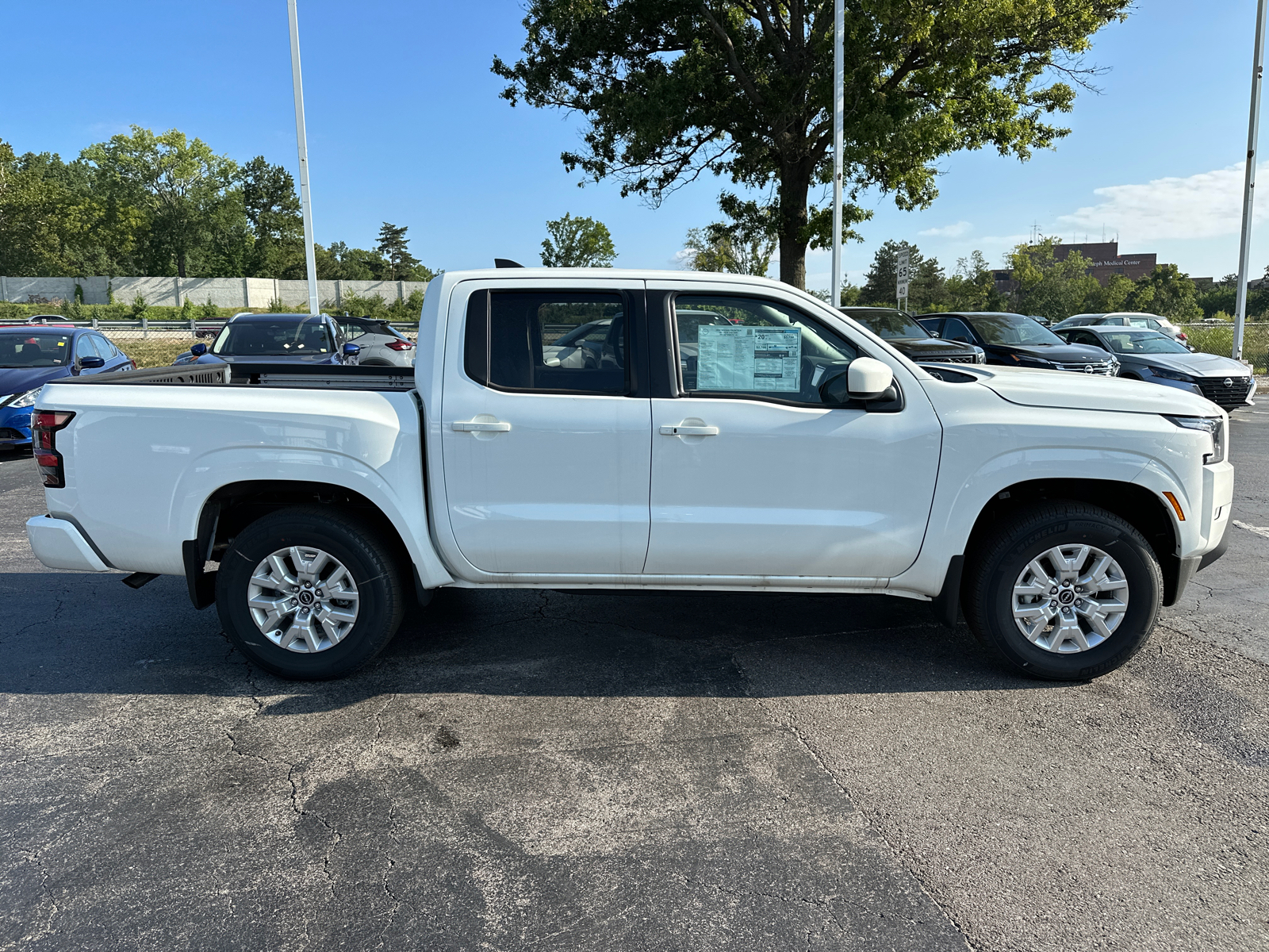 2024 Nissan Frontier SV 5