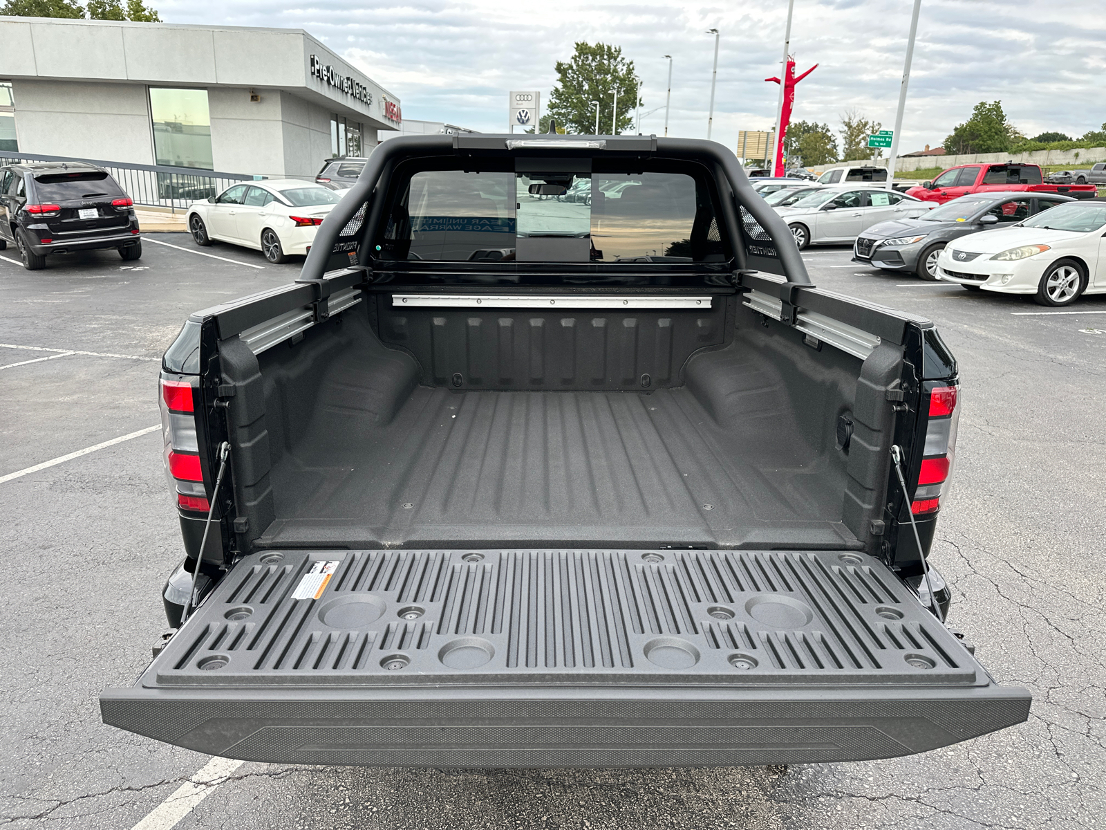 2024 Nissan Frontier SV 9