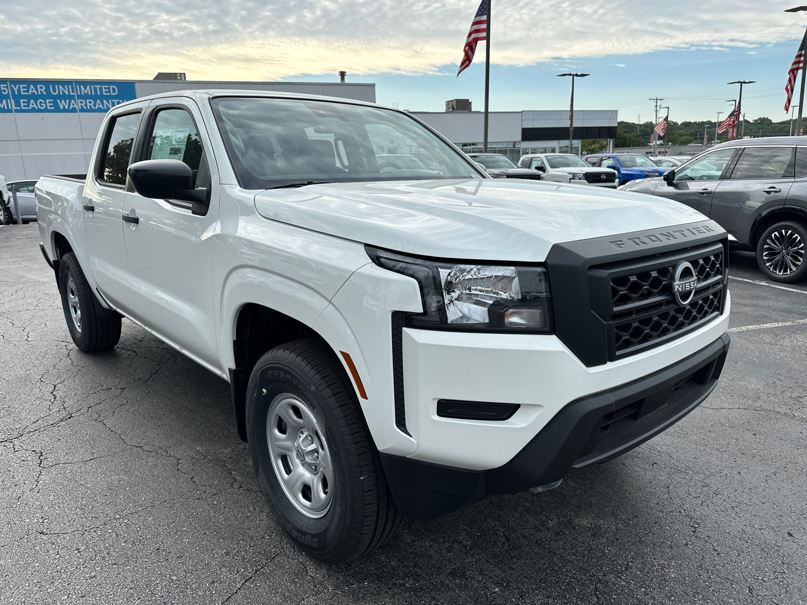 2024 Nissan Frontier S 4