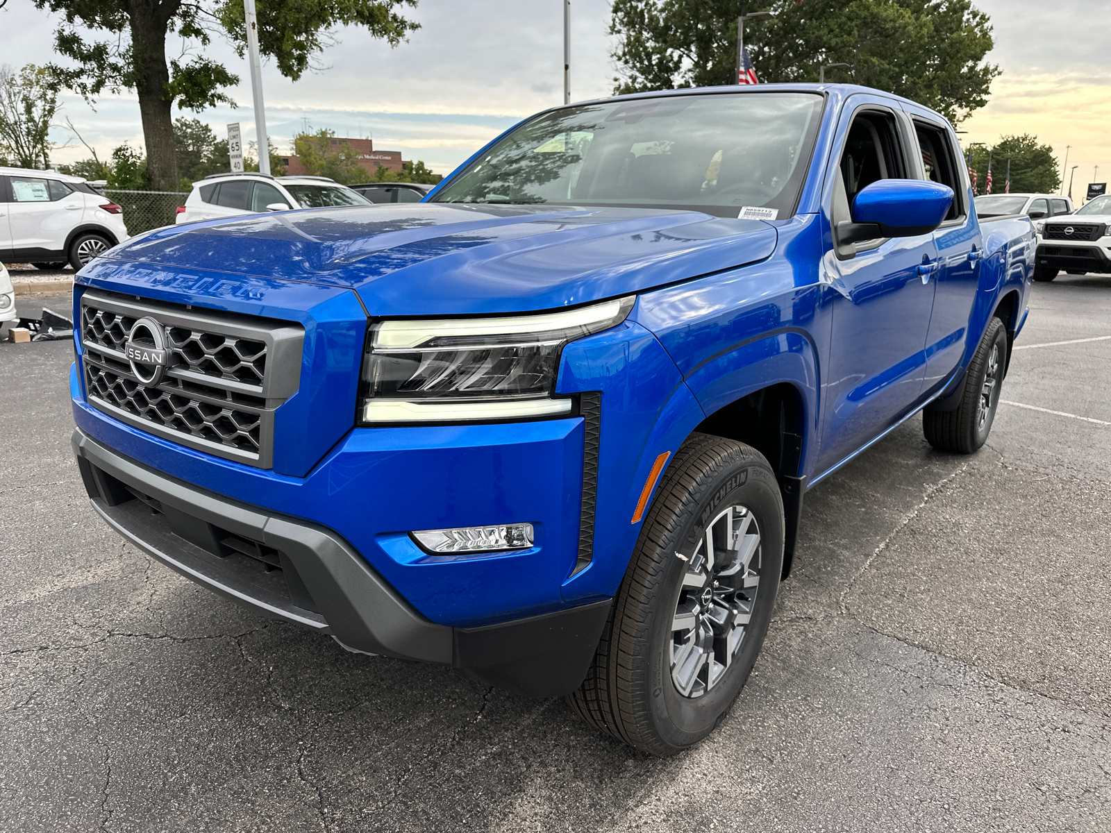 2024 Nissan Frontier SL 2