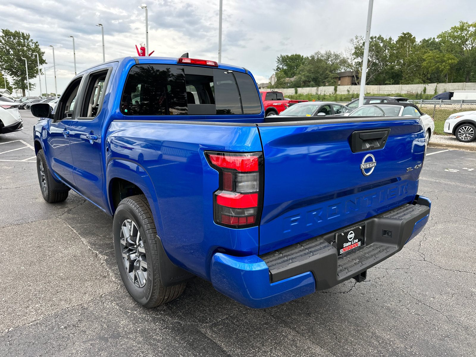 2024 Nissan Frontier SL 8