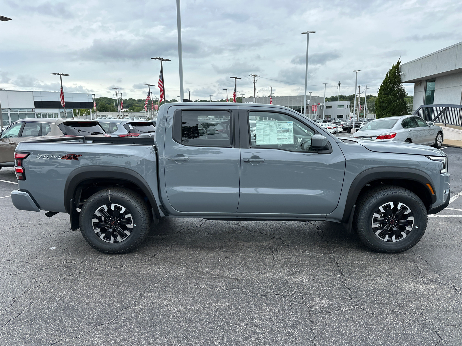 2024 Nissan Frontier PRO-4X 5