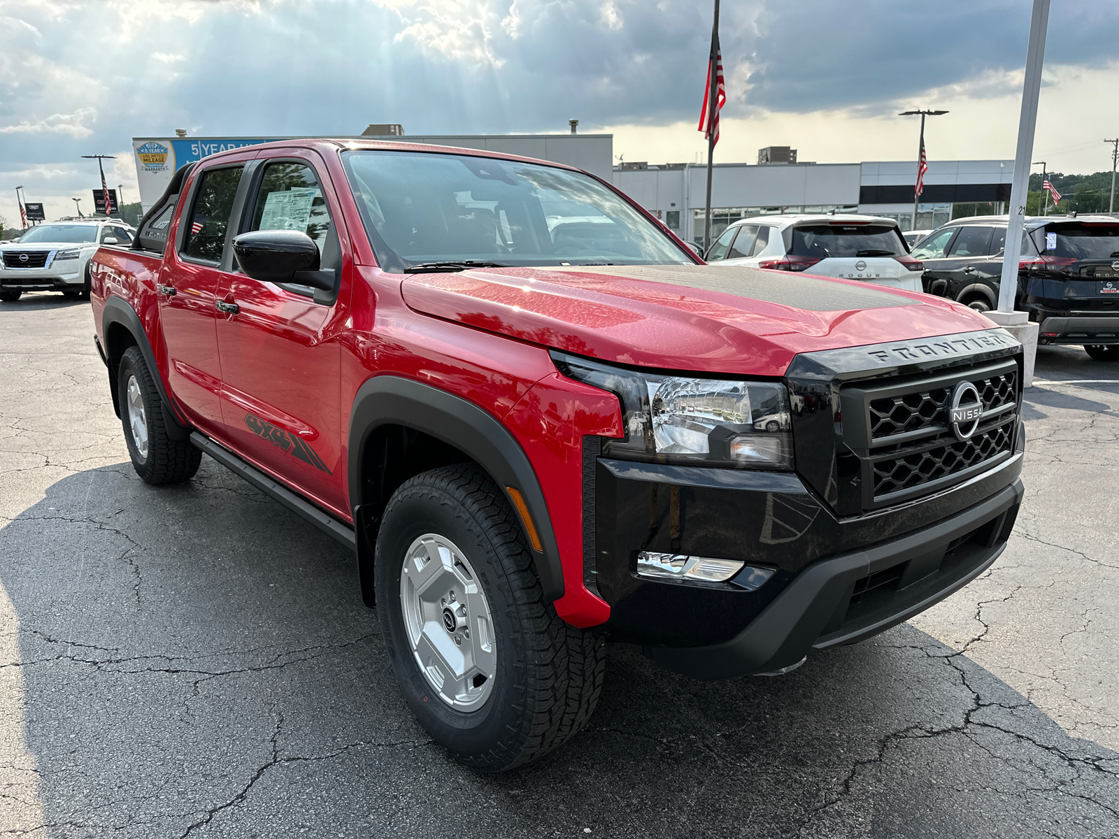 2024 Nissan Frontier SV 4