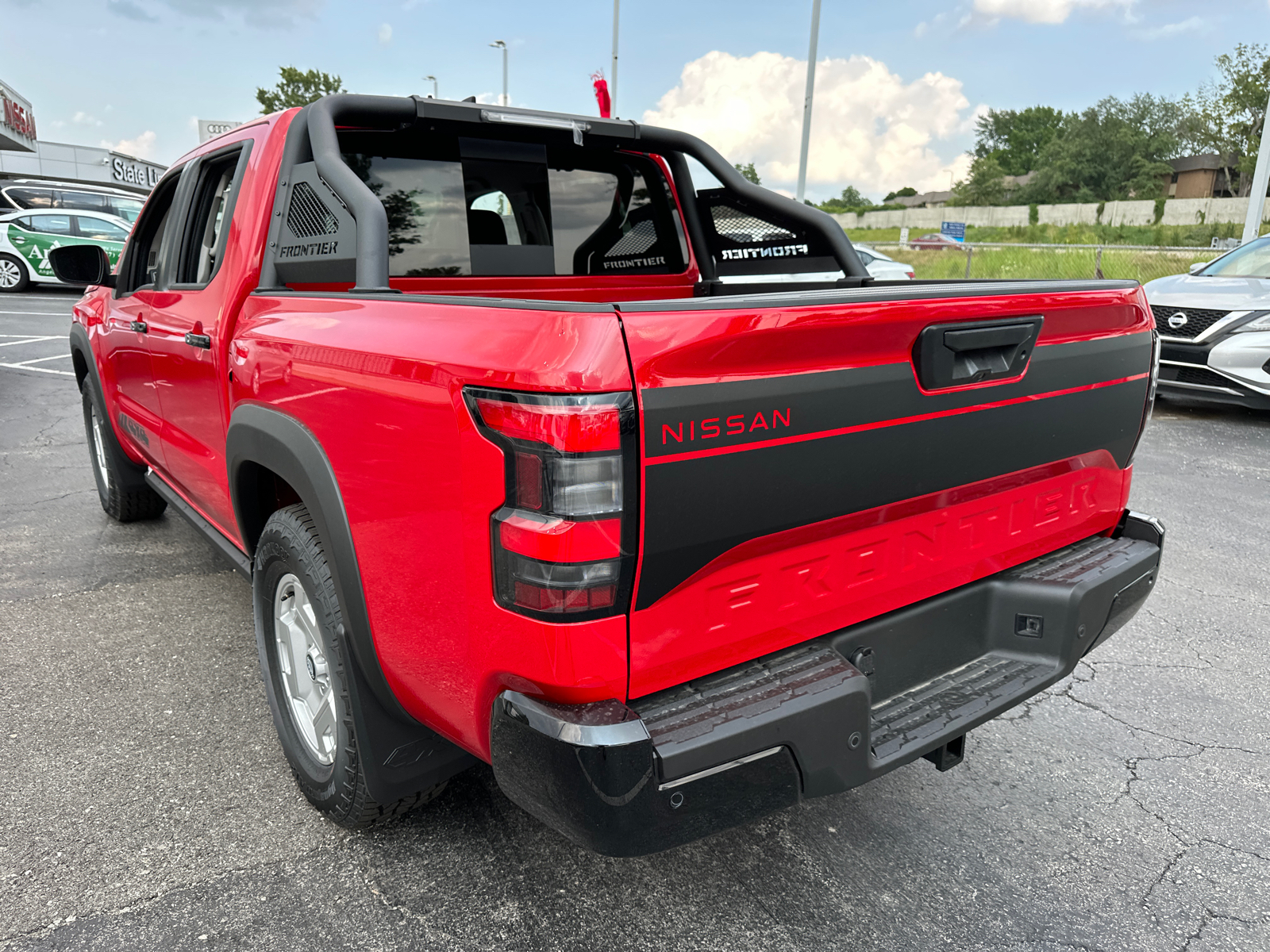 2024 Nissan Frontier SV 8