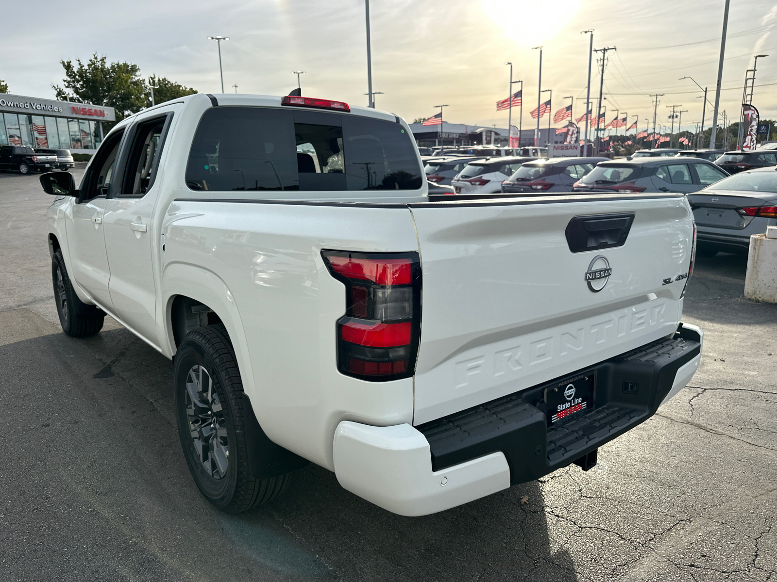 2024 Nissan Frontier SL 8