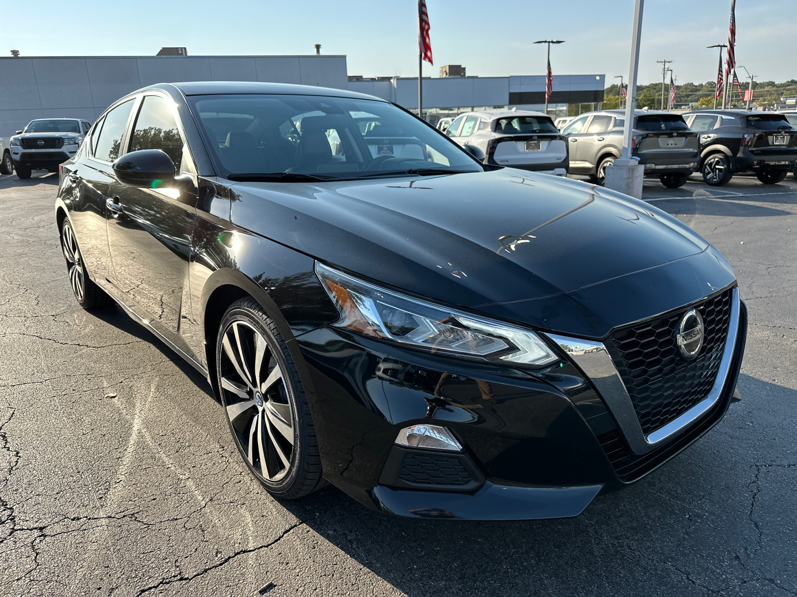 2020 Nissan Altima 2.5 SR 4