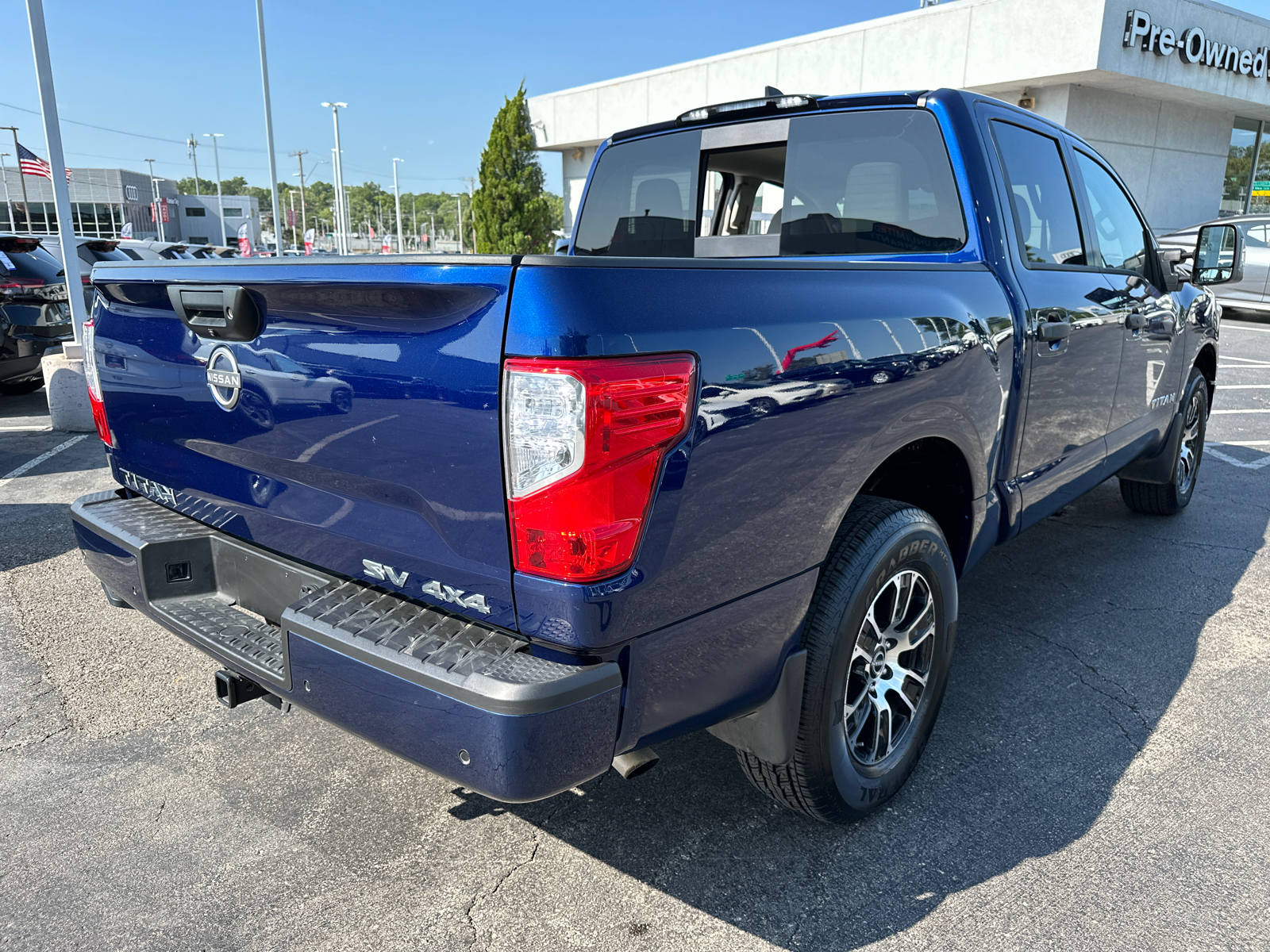 2024 Nissan Titan SV 6