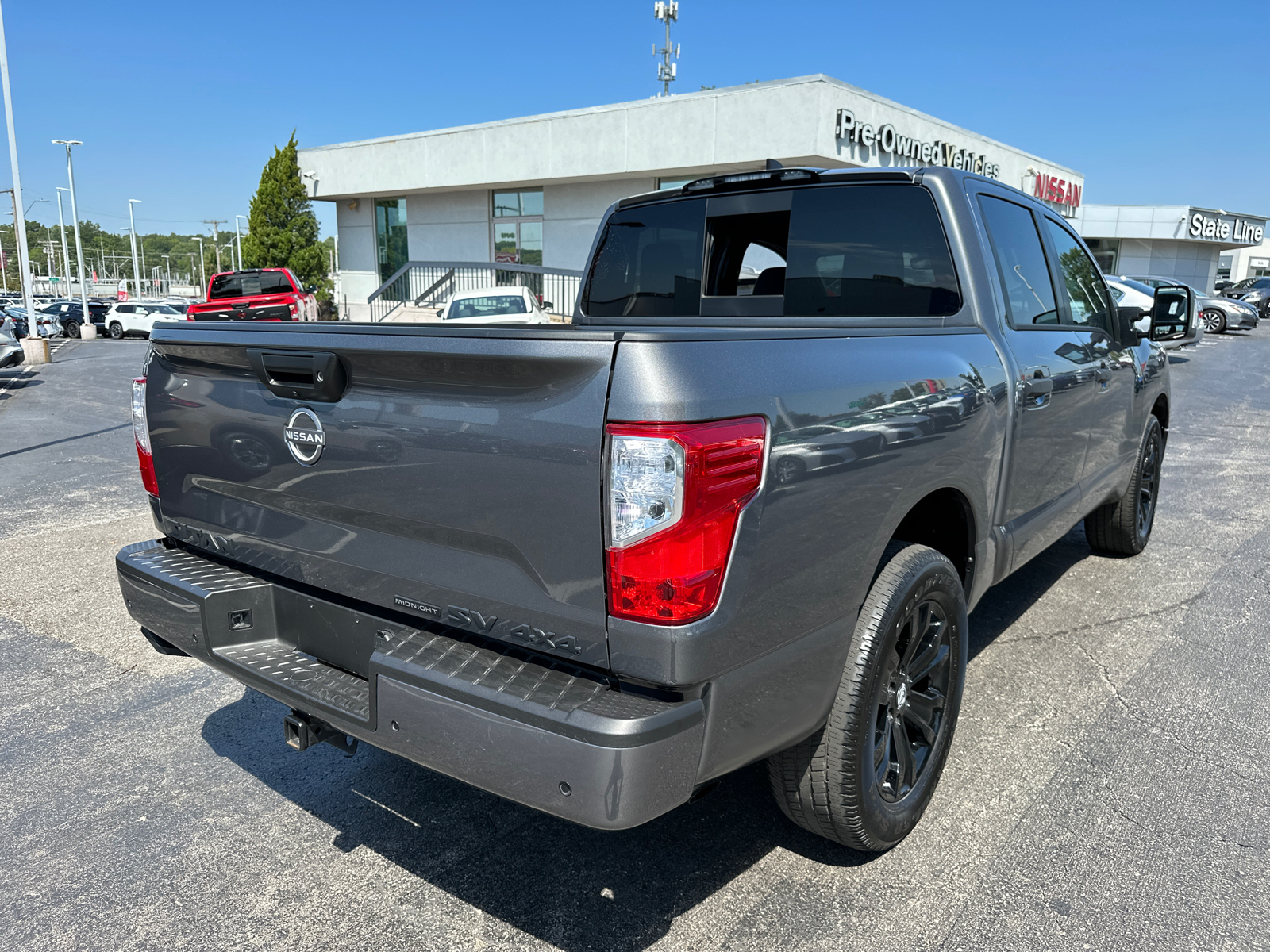 2024 Nissan Titan SV 6