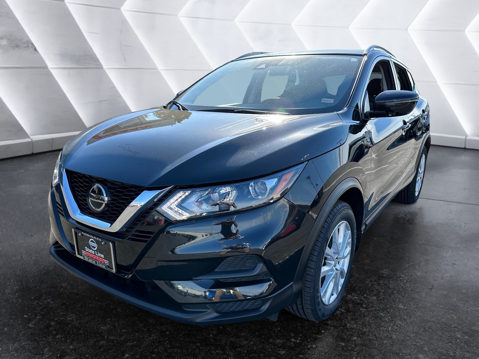 2020 Nissan Rogue Sport SV 1