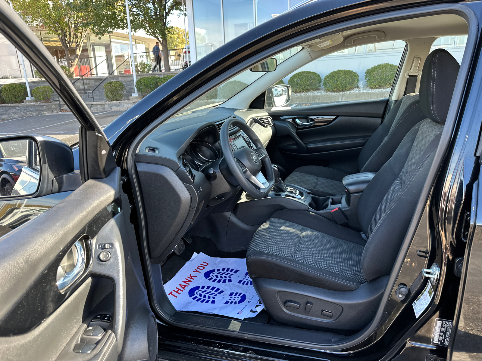 2020 Nissan Rogue Sport SV 36