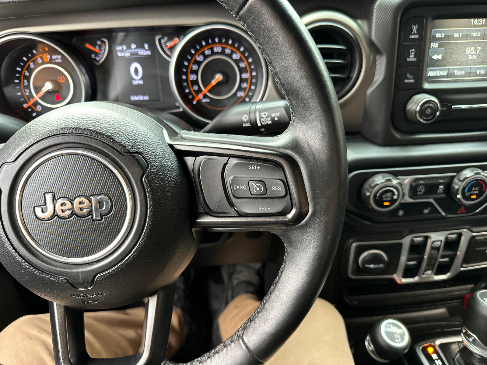 2018 Jeep Wrangler Unlimited Sport S 38