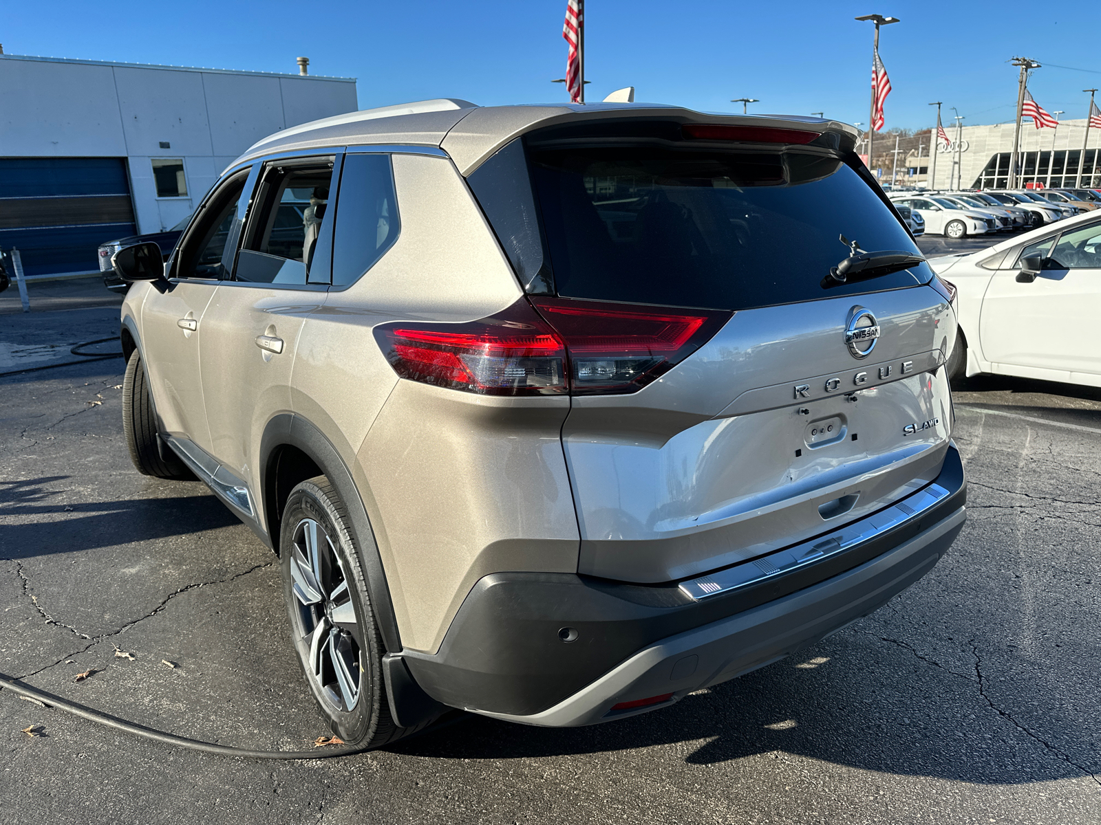 2021 Nissan Rogue SL 9