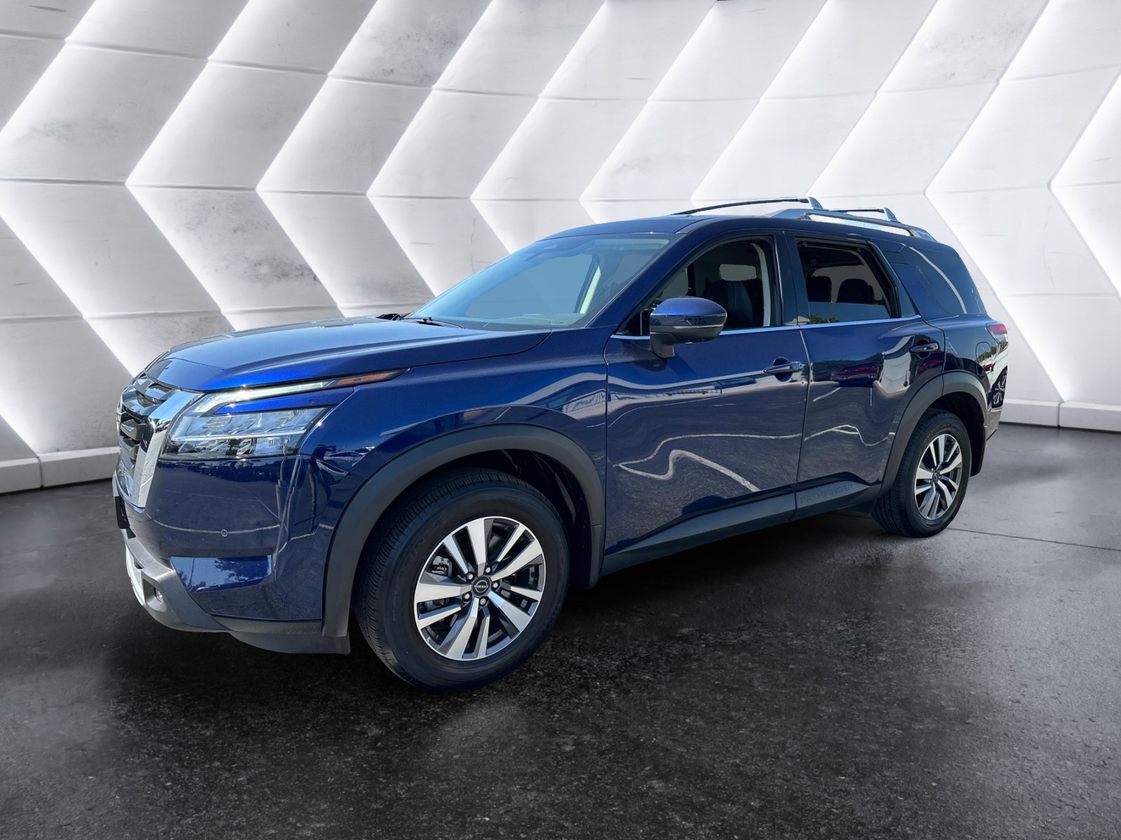 2023 Nissan Pathfinder SL 1