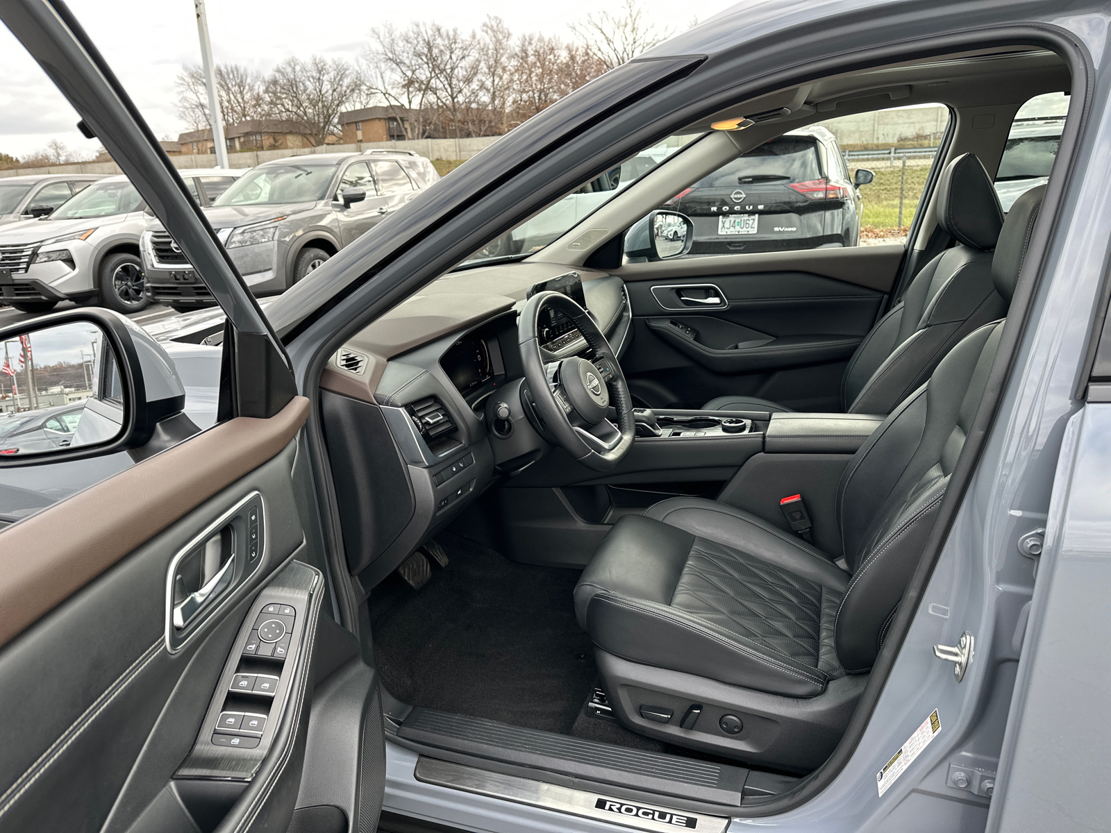 2022 Nissan Rogue Platinum 40