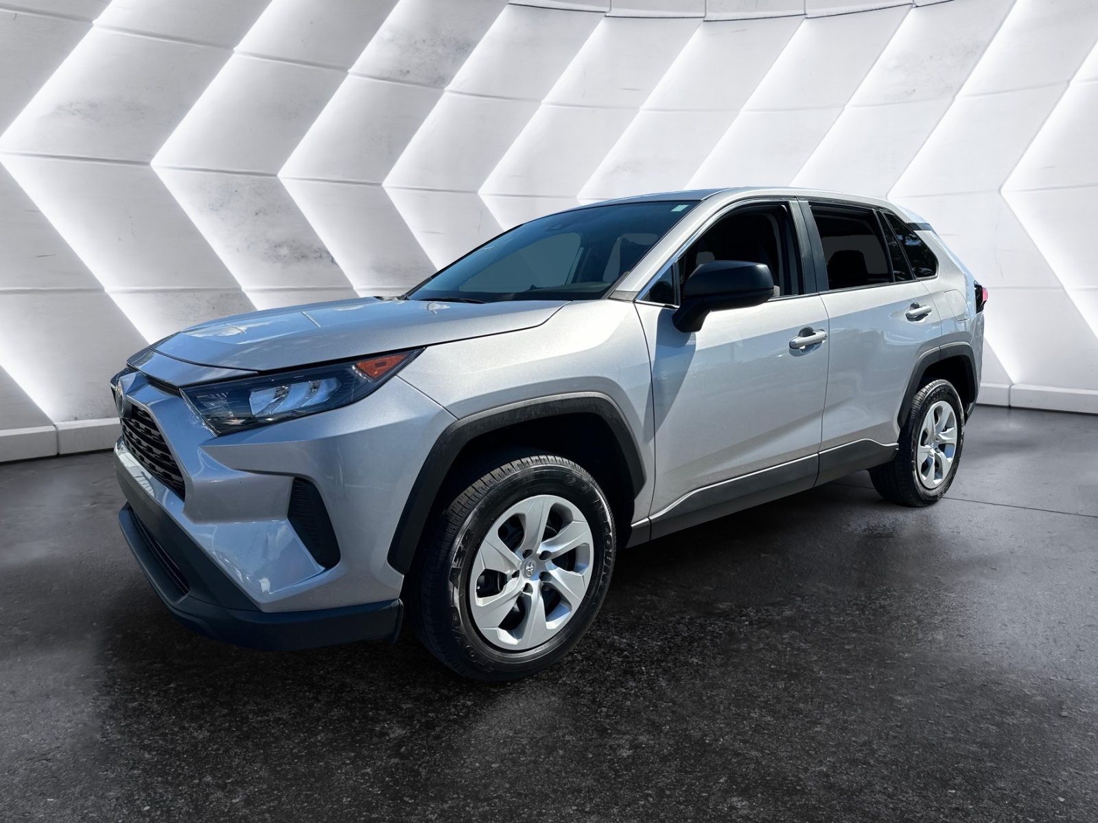 2022 Toyota RAV4 LE 1