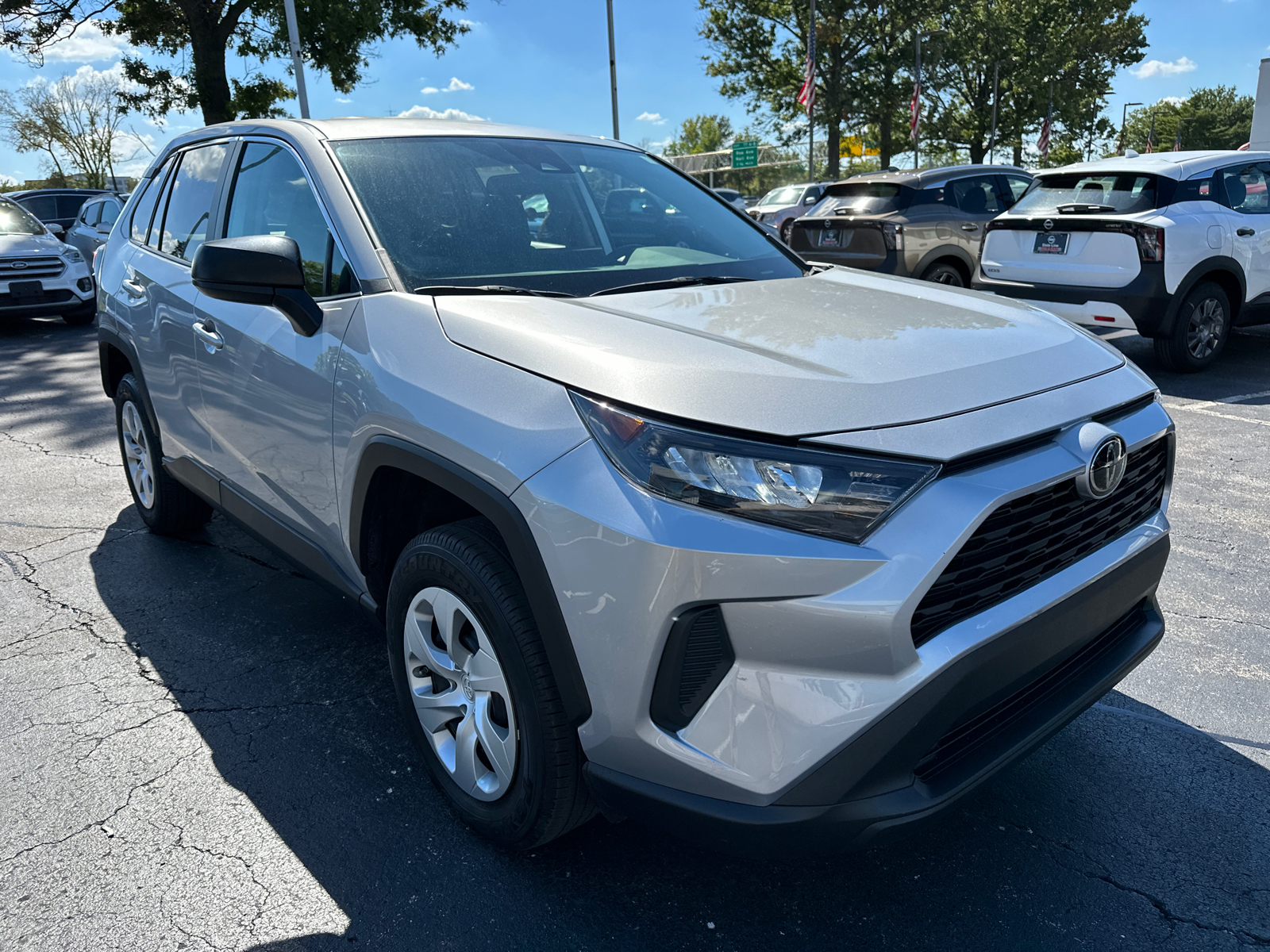 2022 Toyota RAV4 LE 4