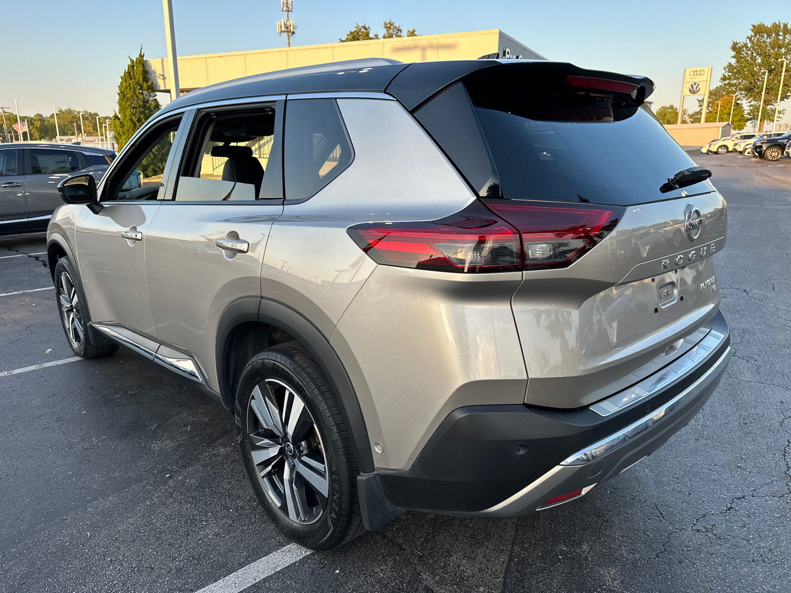 2021 Nissan Rogue Platinum 8