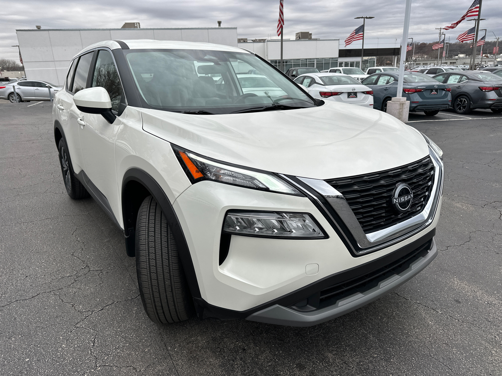 2023 Nissan Rogue SV 5