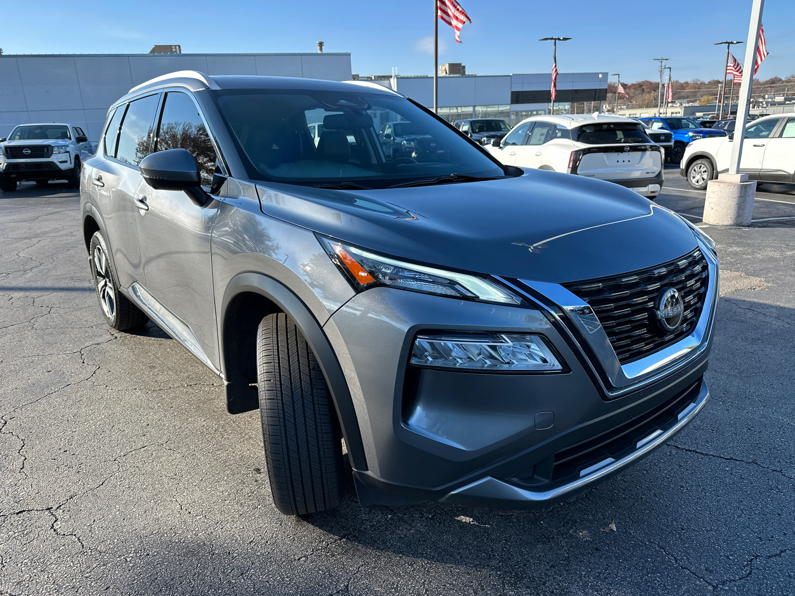 2023 Nissan Rogue SL 5