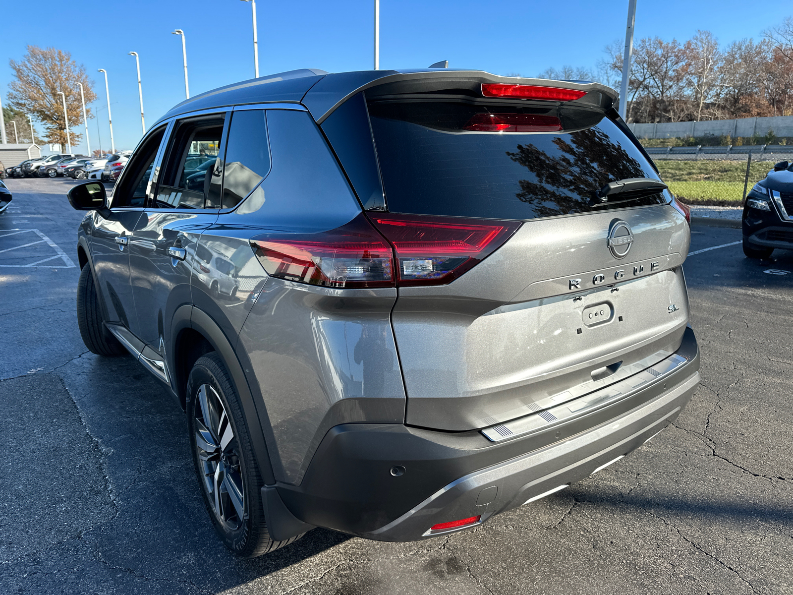 2023 Nissan Rogue SL 9