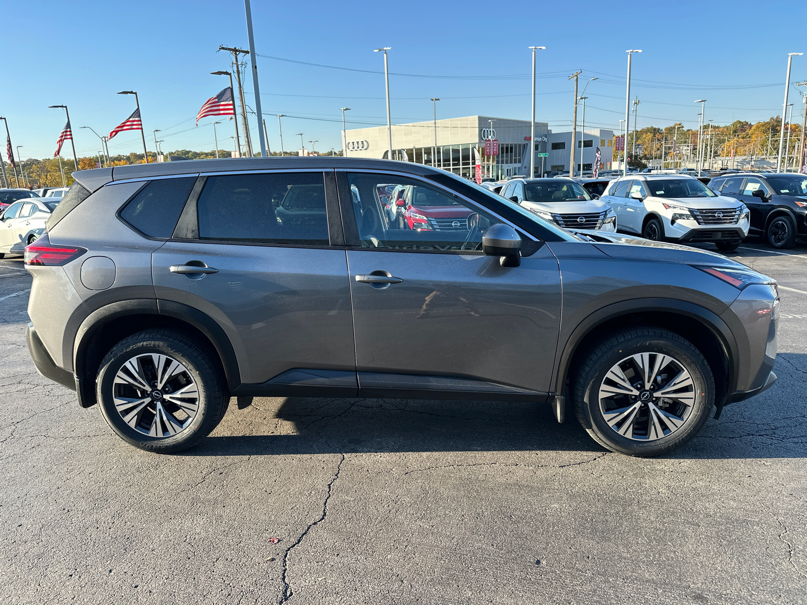 2023 Nissan Rogue SV 5