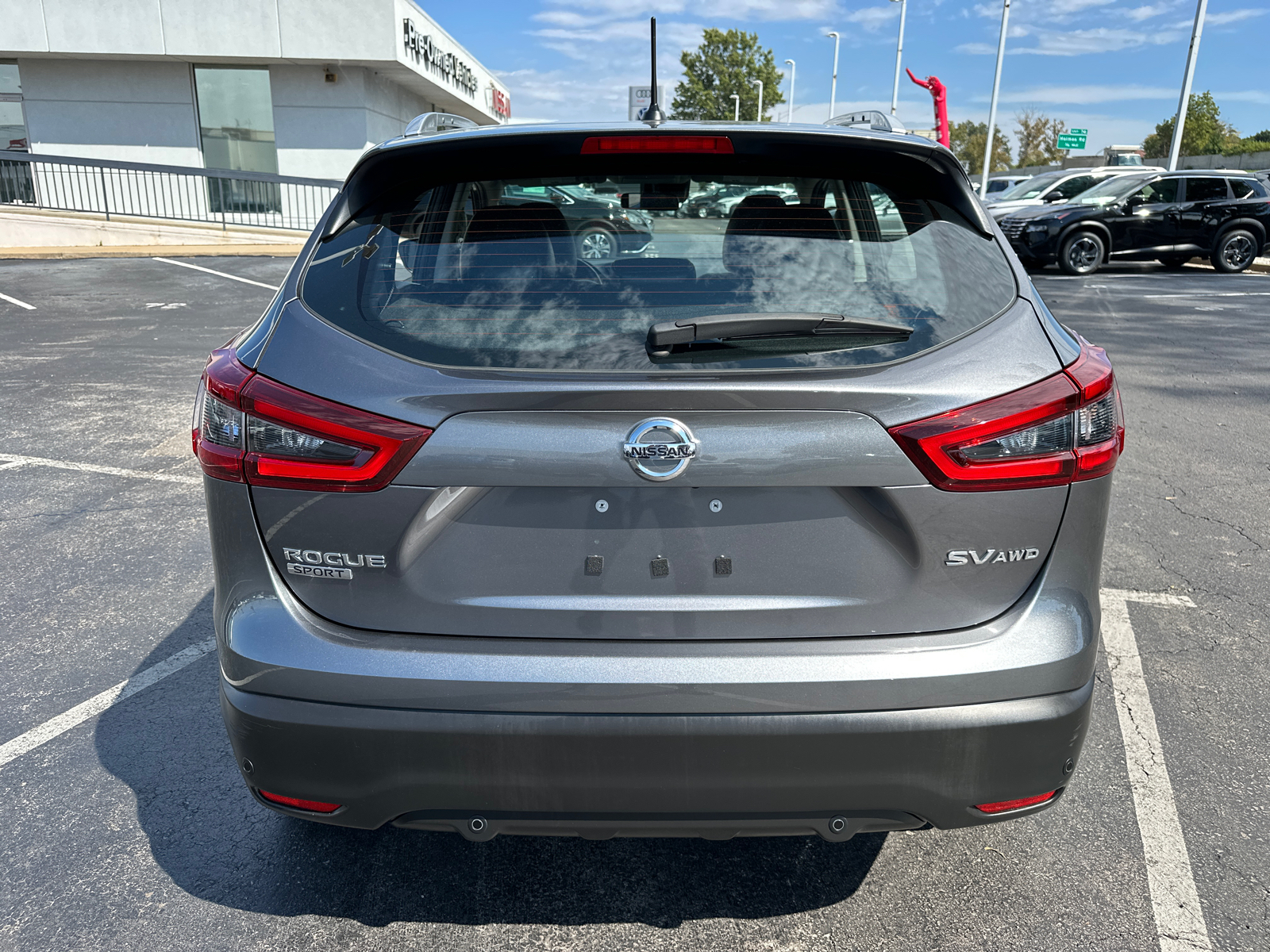 2022 Nissan Rogue Sport SV 7