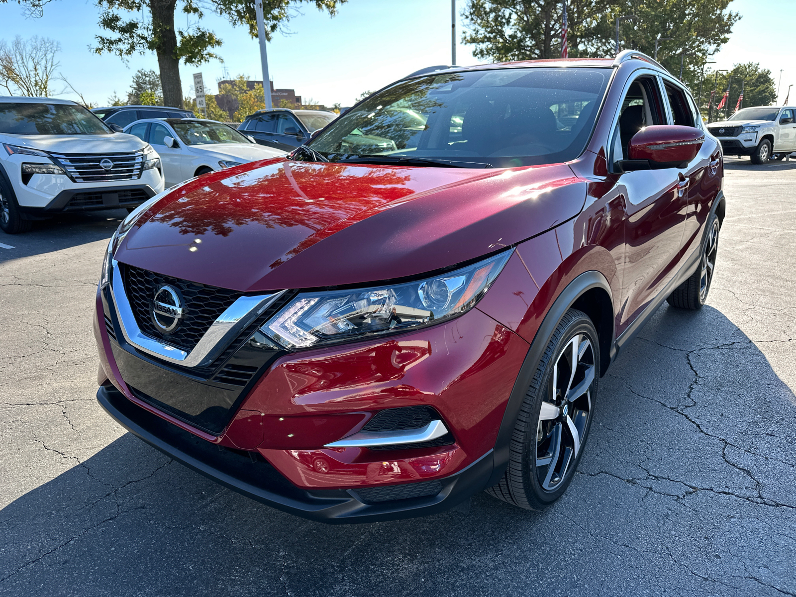 2022 Nissan Rogue Sport SL 2