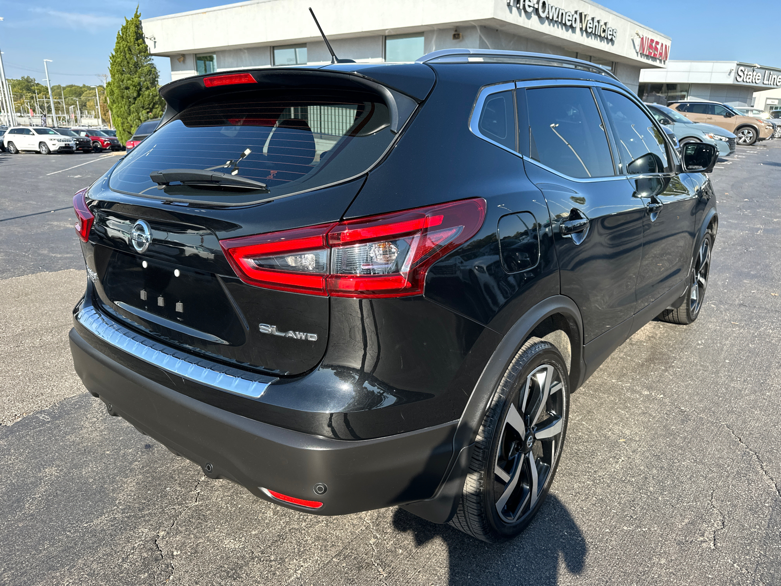 2022 Nissan Rogue Sport SL 6