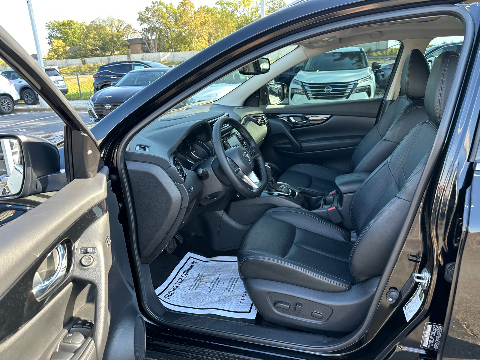 2022 Nissan Rogue Sport SL 40