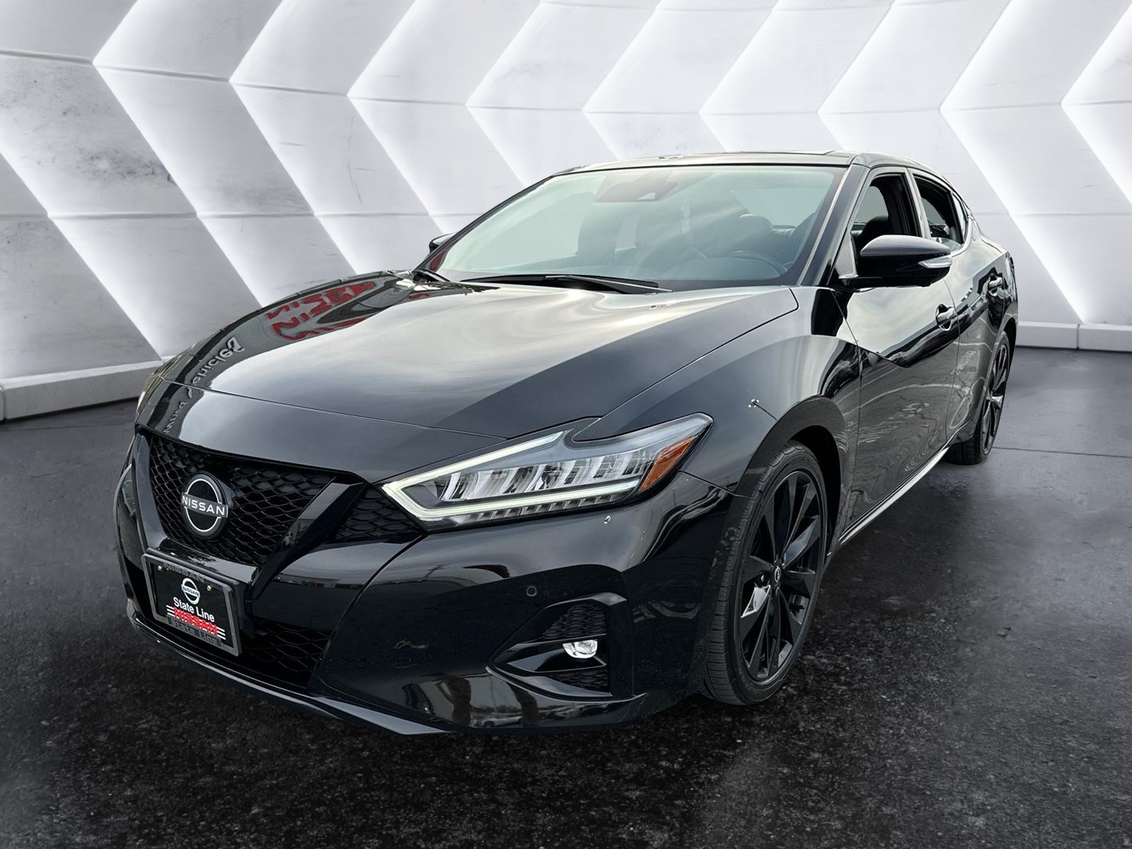 2023 Nissan Maxima SR 1