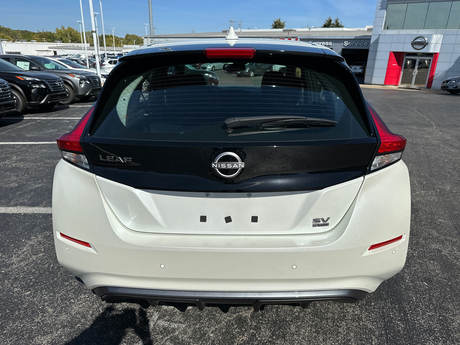 2023 Nissan Leaf SV Plus 7