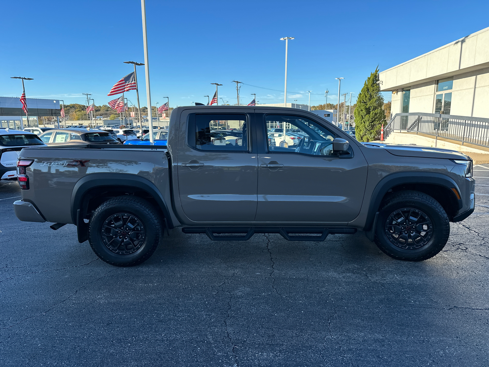 2023 Nissan Frontier PRO-4X 5