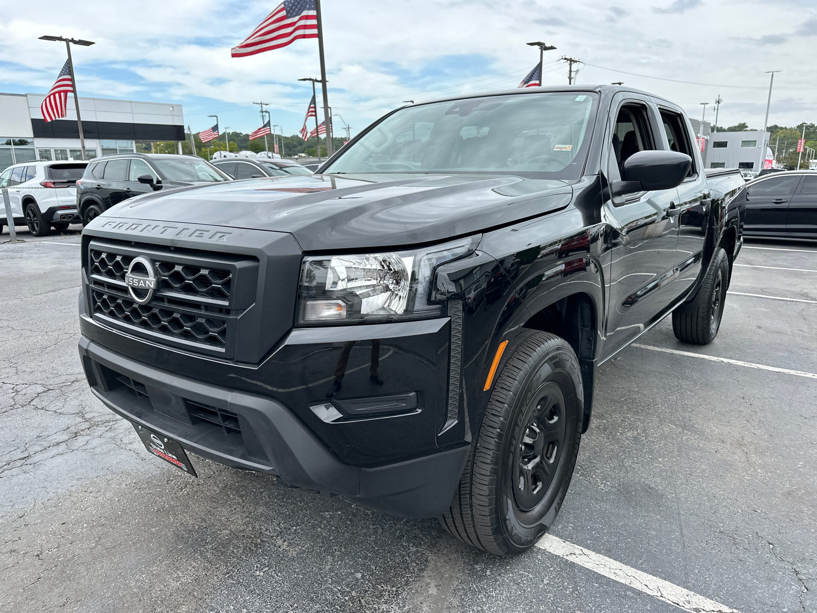 2022 Nissan Frontier S 2