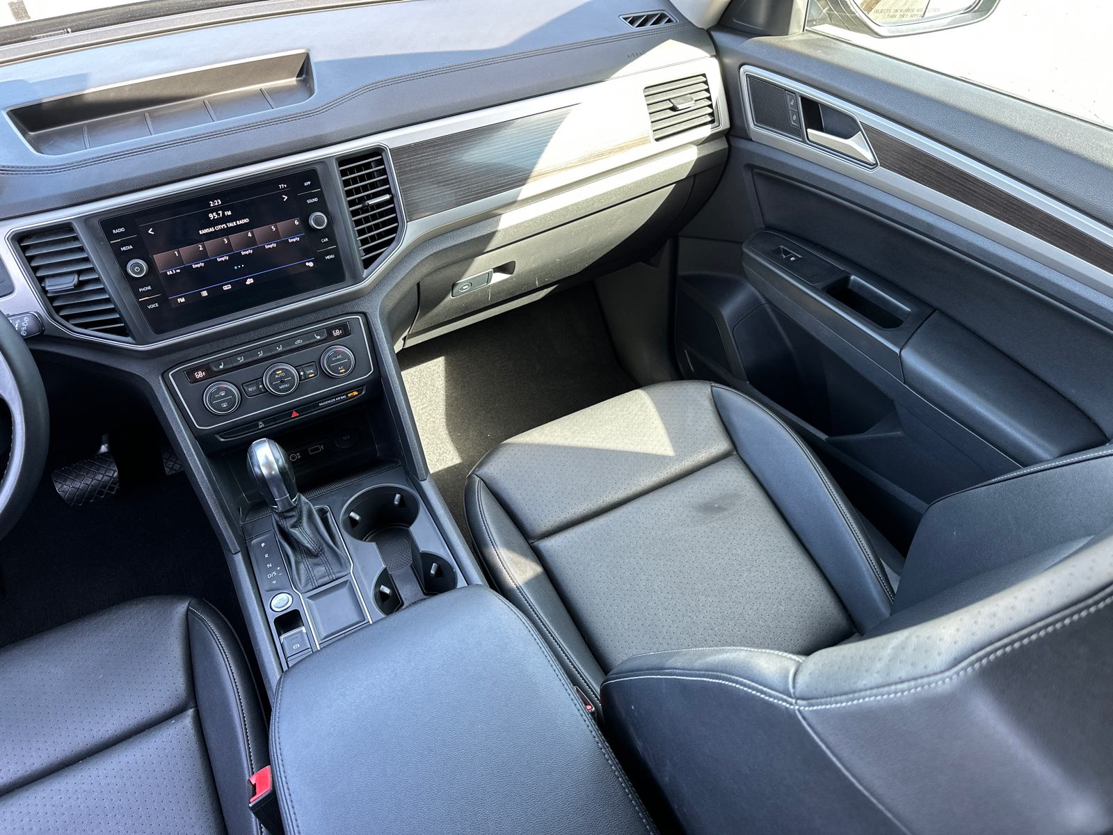 2019 Volkswagen Atlas 3.6L V6 SE 19