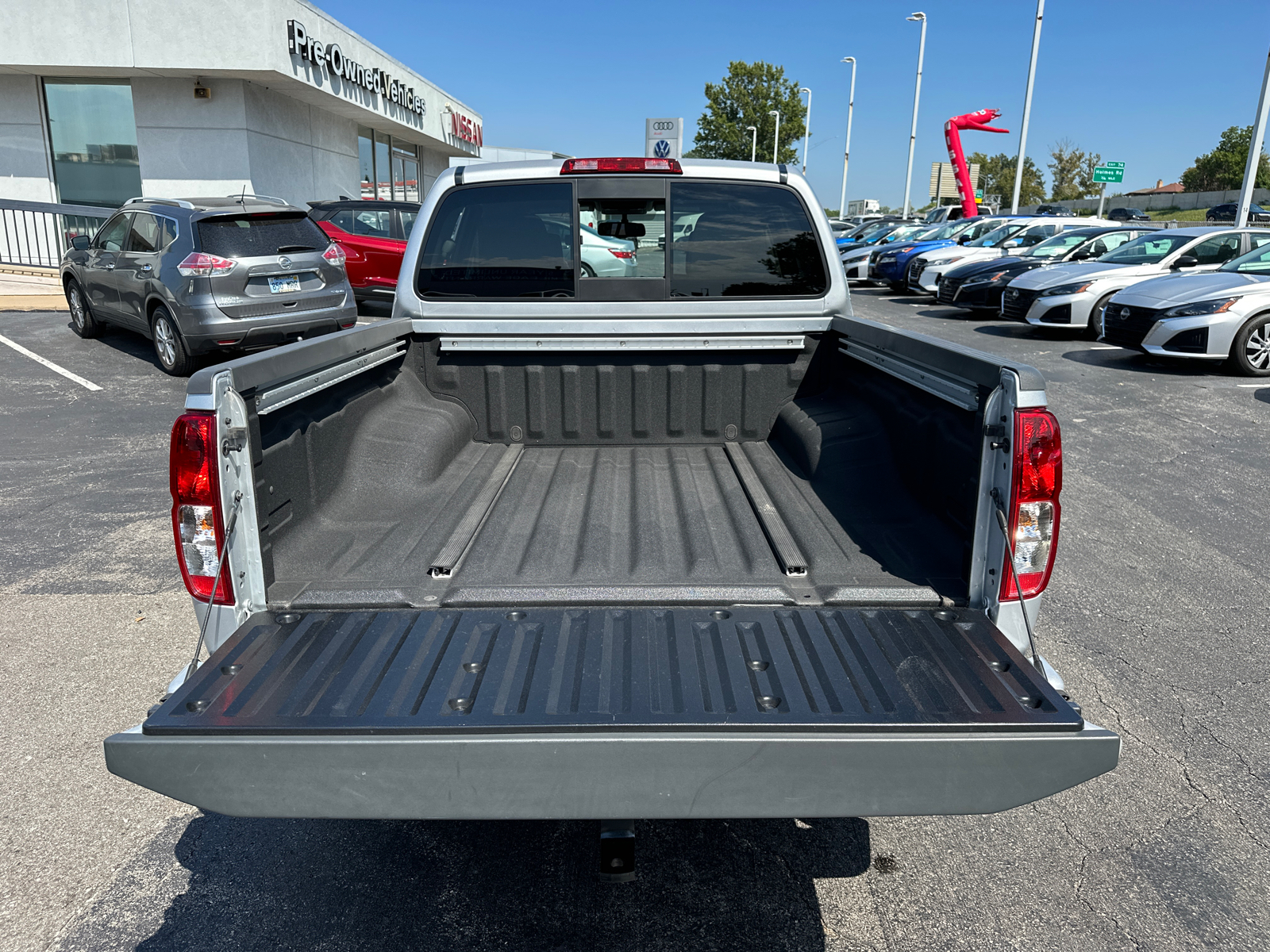 2021 Nissan Frontier SV 9