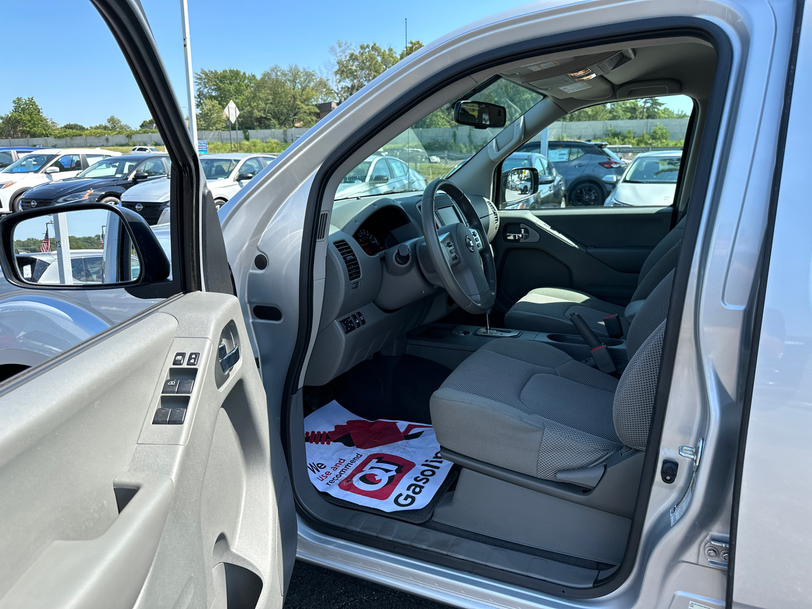 2021 Nissan Frontier SV 34