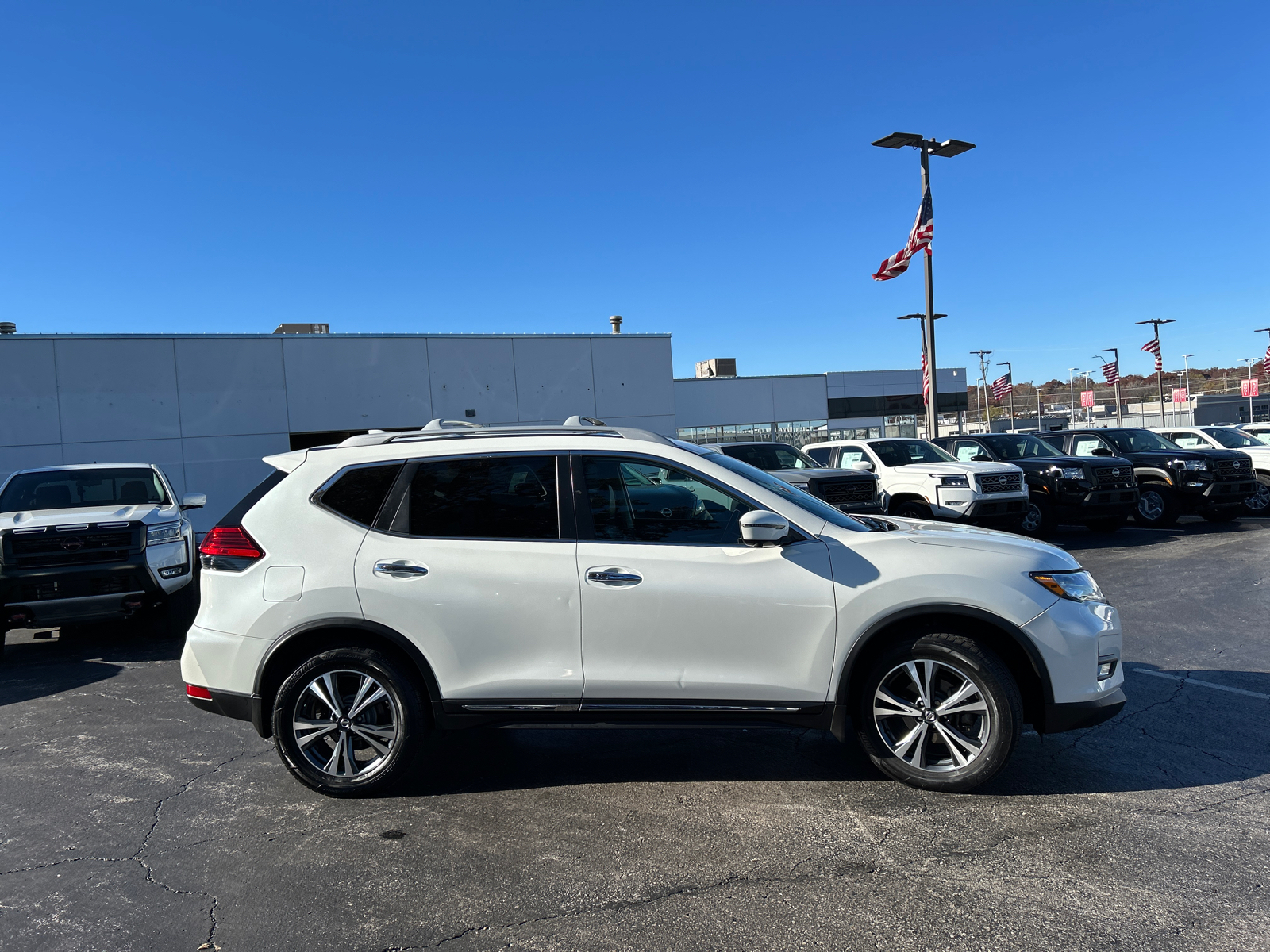 2017 Nissan Rogue SL 5