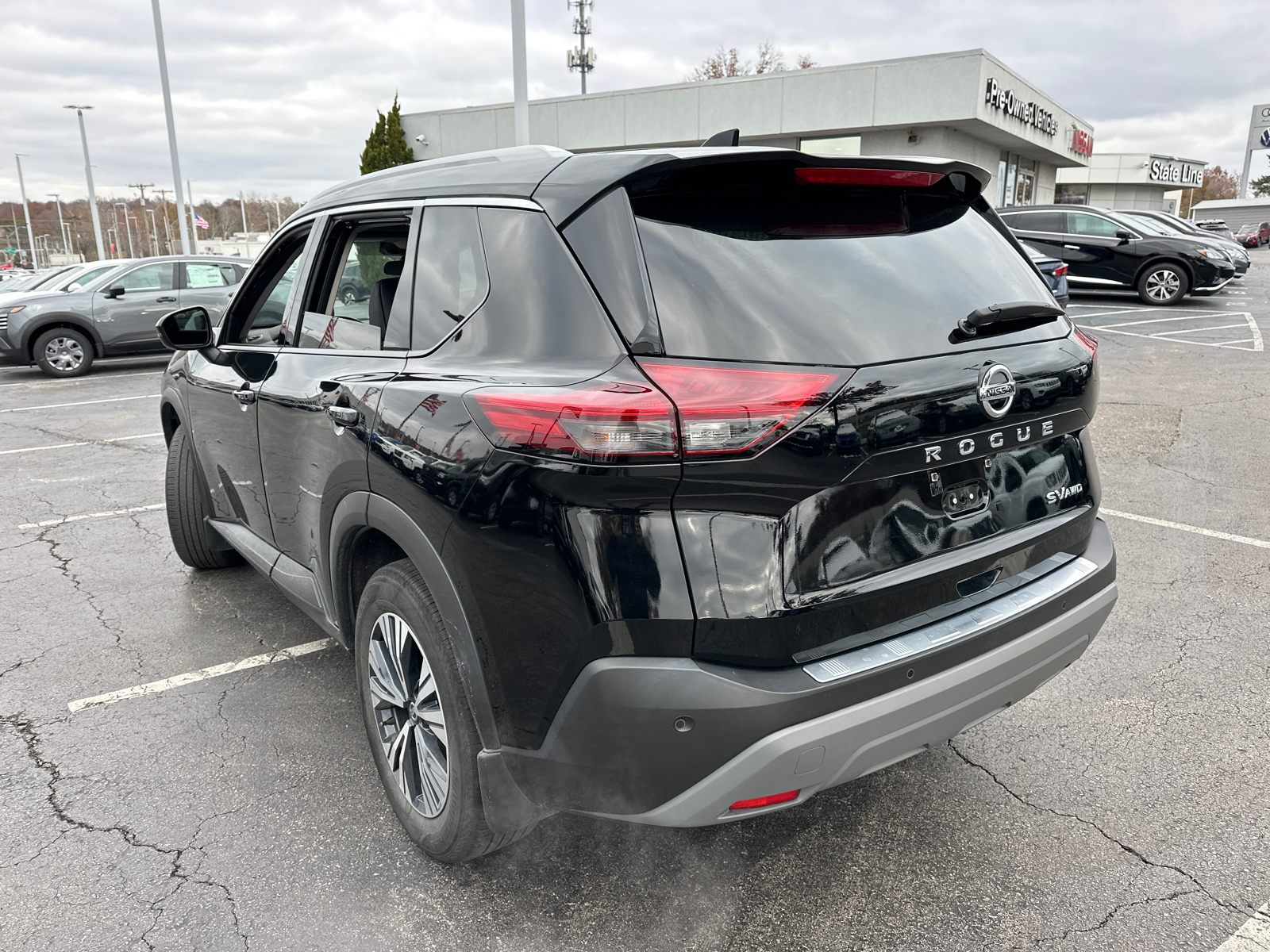 2021 Nissan Rogue SV 9