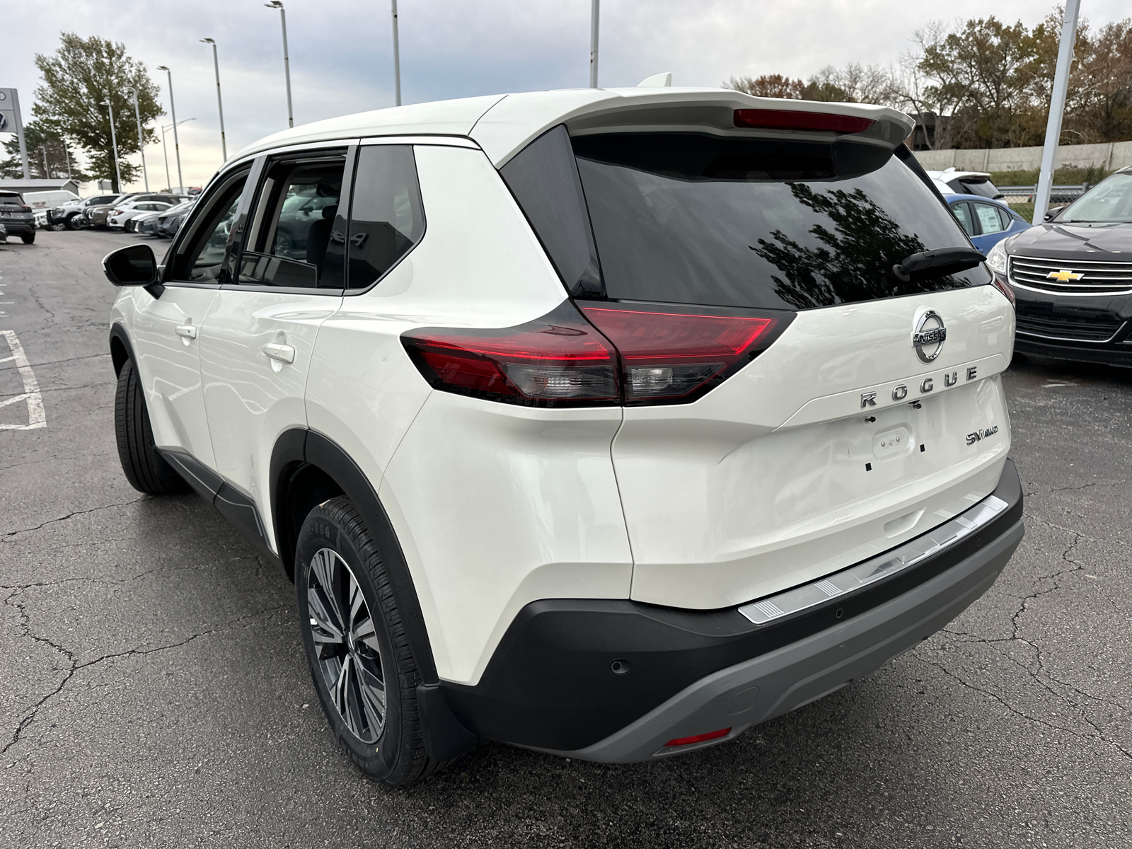 2021 Nissan Rogue SV 8